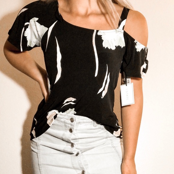 1. STATE floral top, NWT - Picture 4 of 6